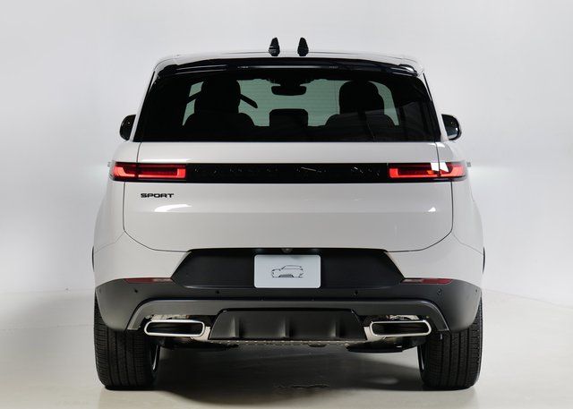 2025 Land Rover Range Rover Sport SE photo 6