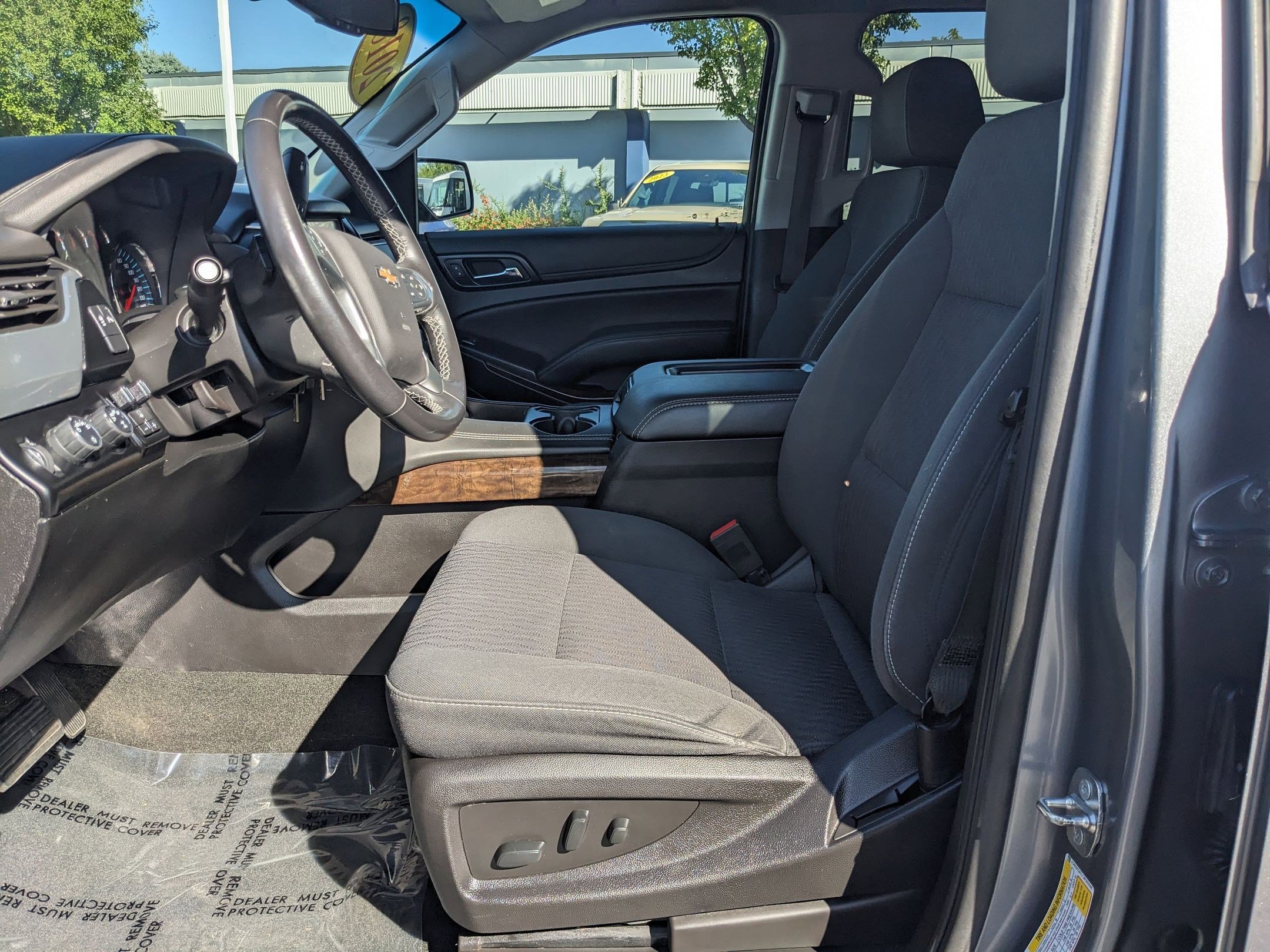 2018 Chevrolet Suburban LS photo 16