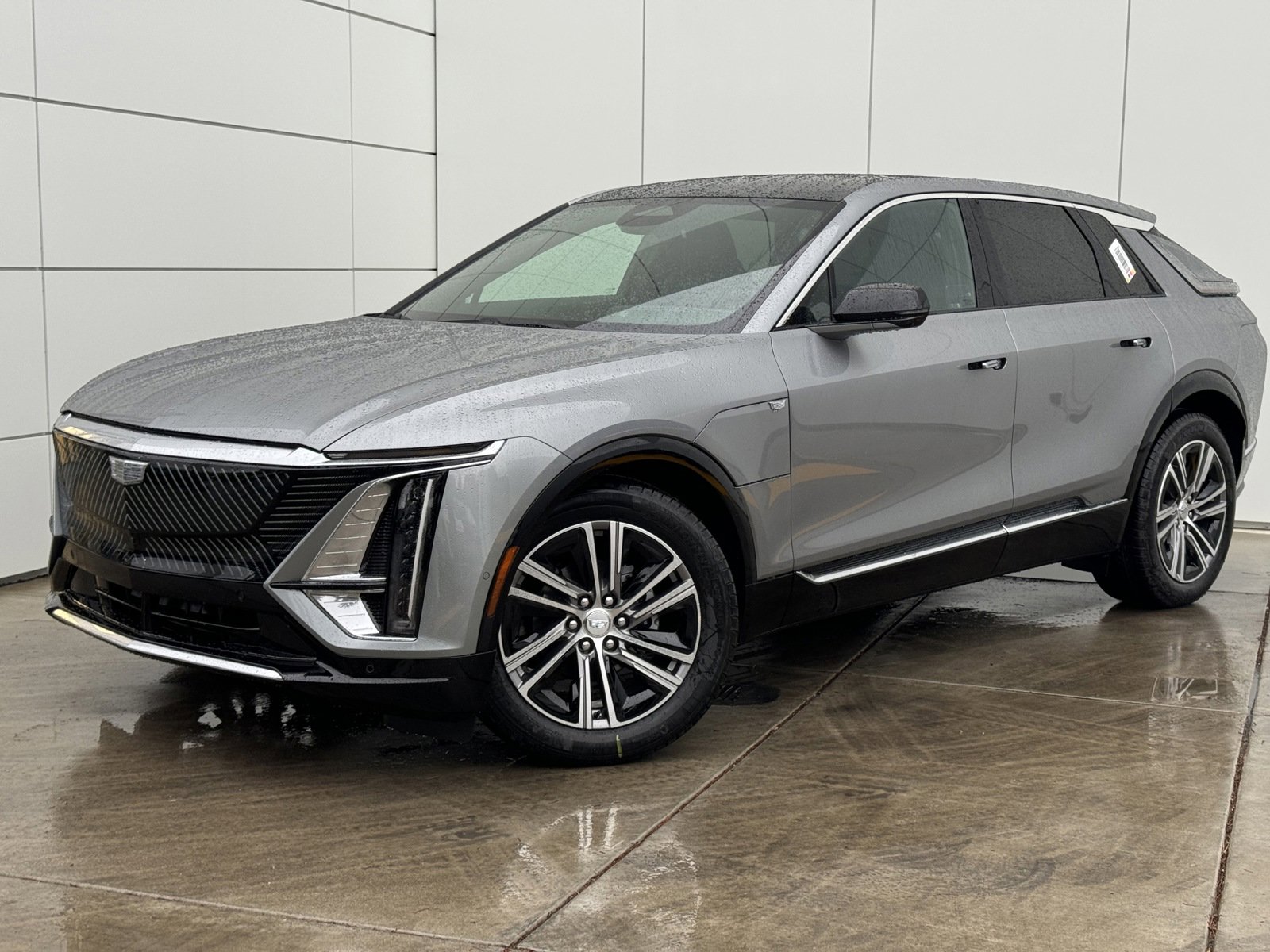 Used 2025 Cadillac LYRIQ Luxury 1 with VIN 1GYKPNRL2SZ305653 for sale in Colma, CA