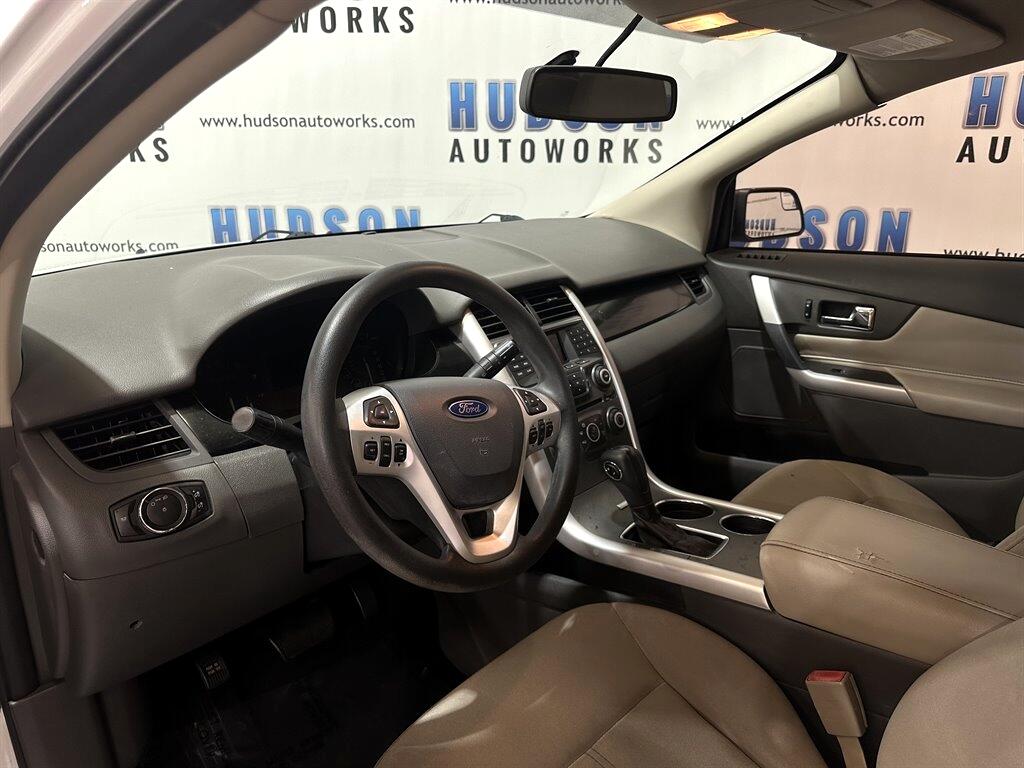 2014 Ford Edge SE photo 16