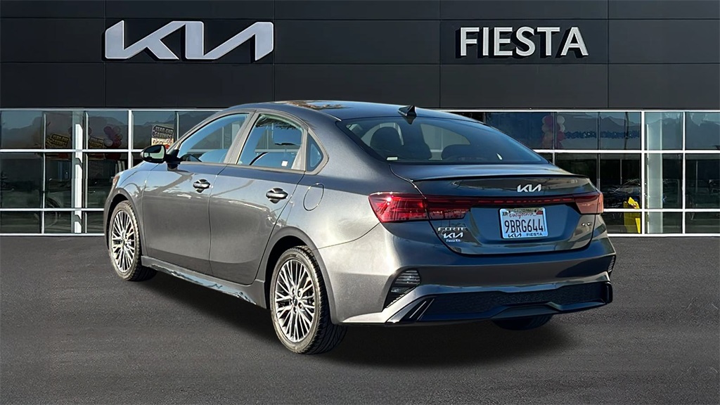 2022 Kia Forte GT-Line photo 3