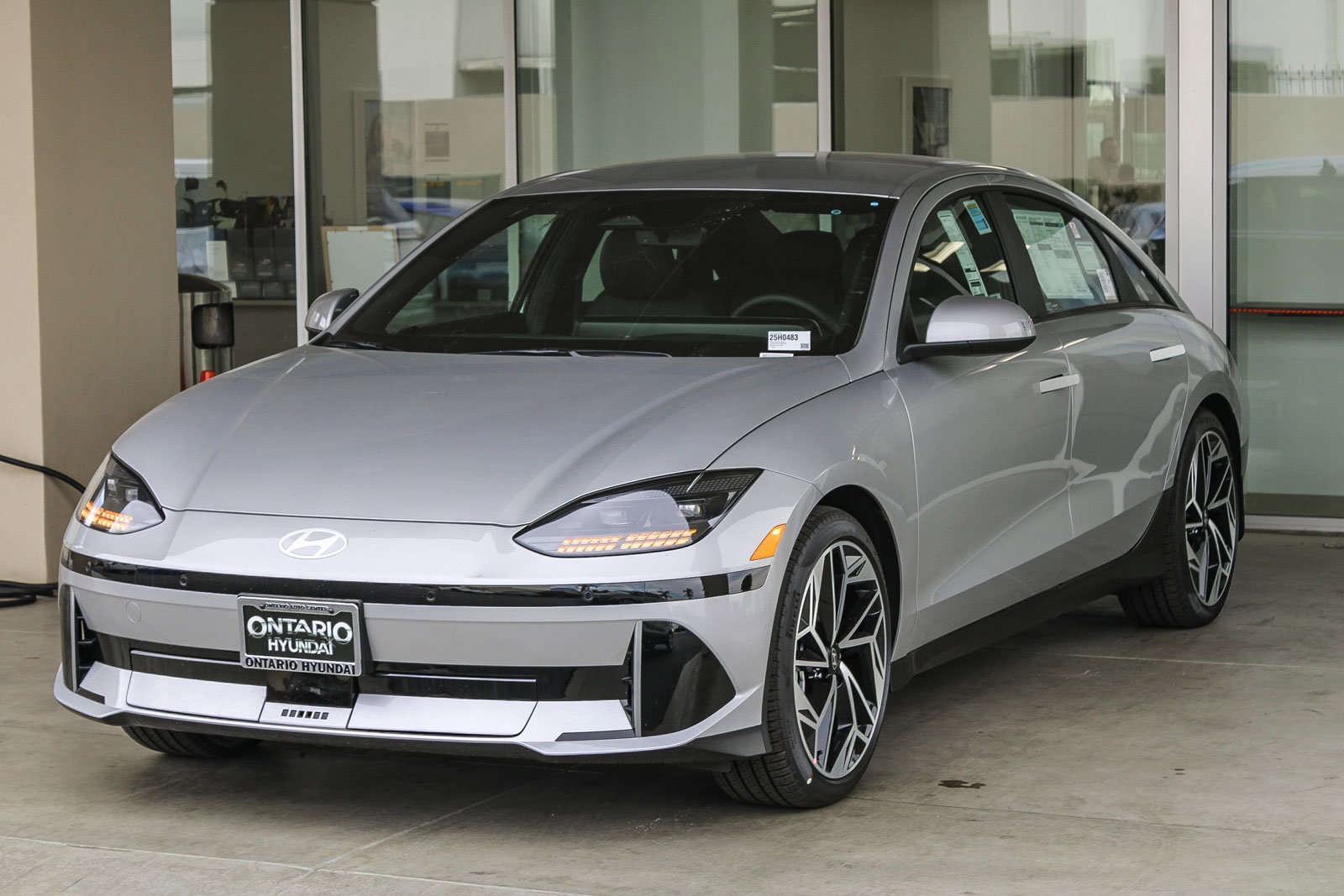 New 2025 Curated Silver Hyundai SEL image 4