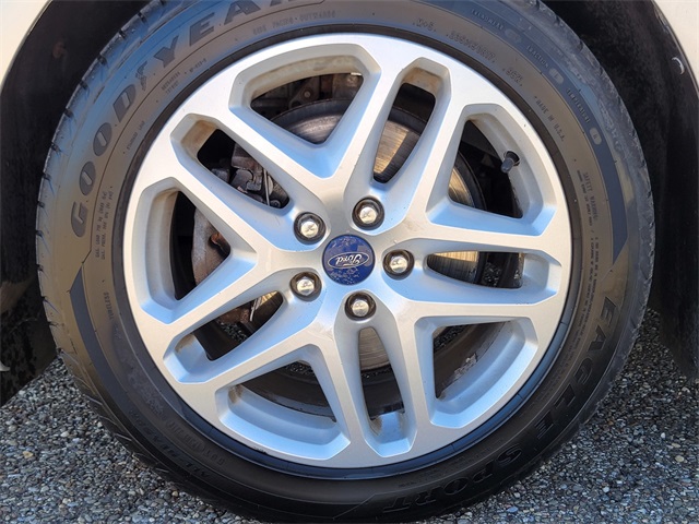 2014 Ford Fusion SE photo 11