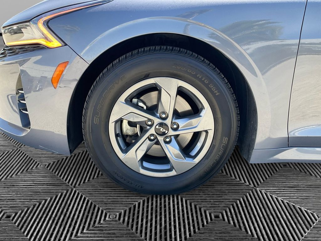 2023 Kia K5 LXS photo 31