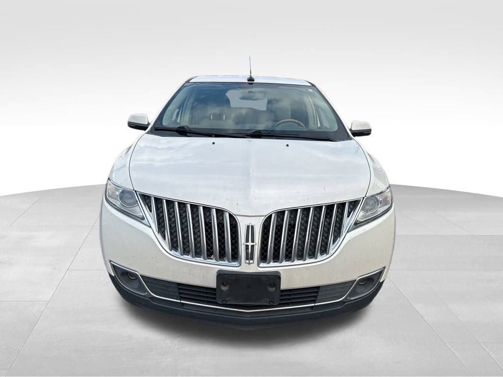 2015 Lincoln MKX Base photo 2