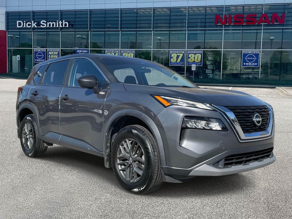 2023 Nissan Rogue S's photo