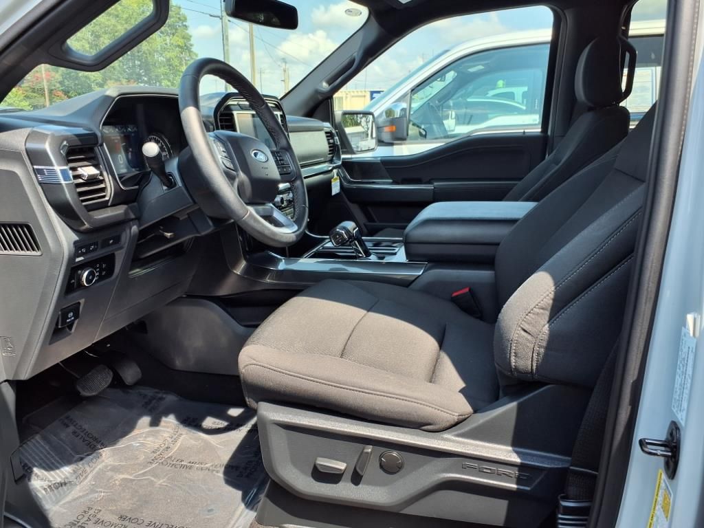 2023 Ford F-150 XLT photo 8