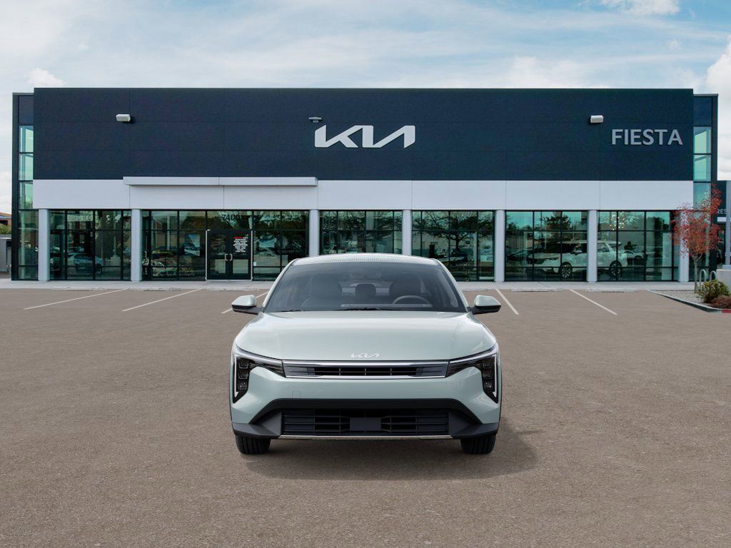 2025 Kia K4 EX photo 2
