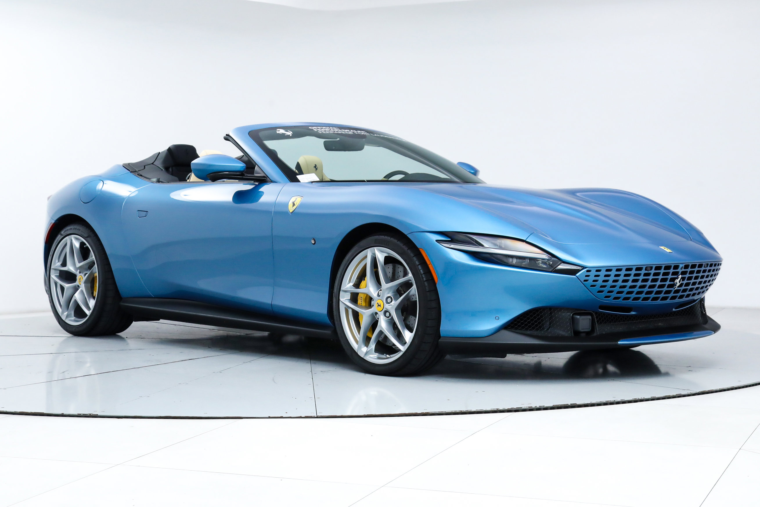 2025 Ferrari Roma Spider photo 12