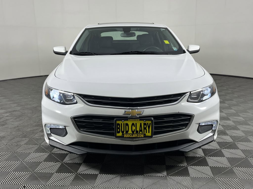 Used 2018 Chevrolet Malibu 1LT with VIN 1G1ZD5ST5JF132467 for sale in Longview, WA