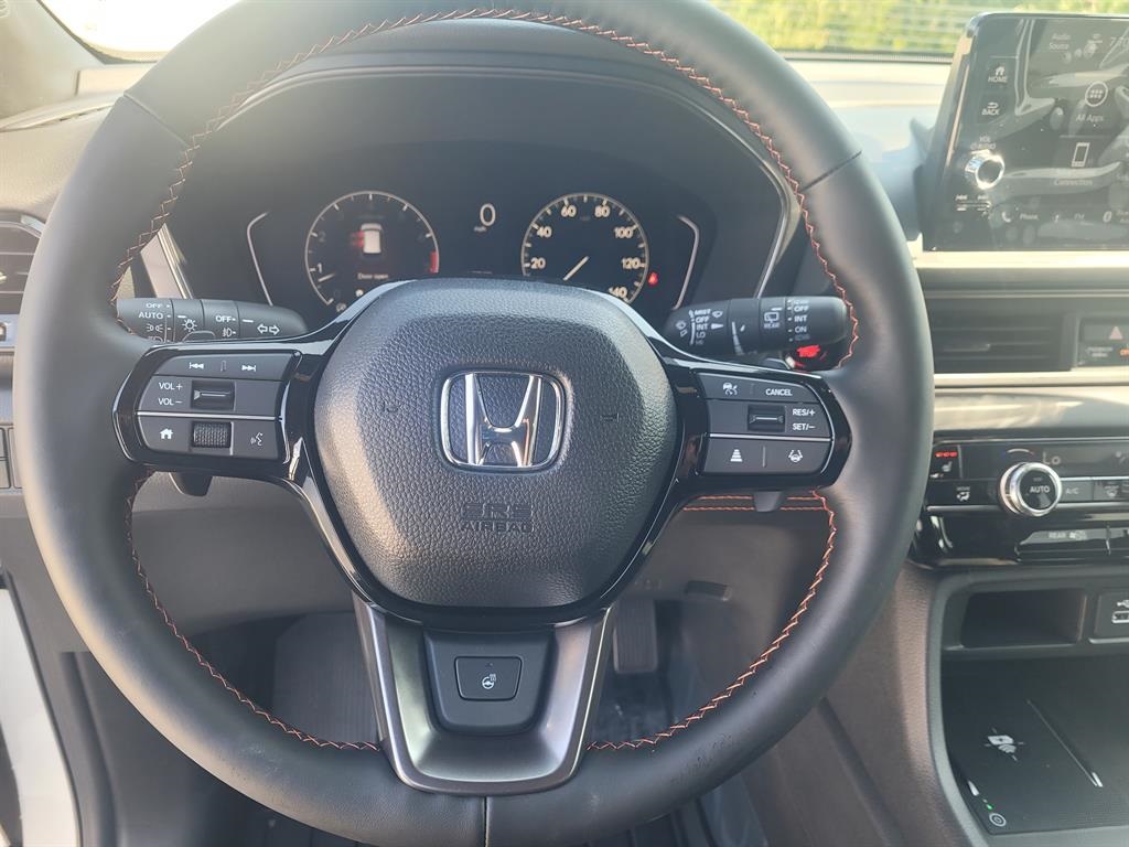 2025 Honda Pilot TrailSport photo 7