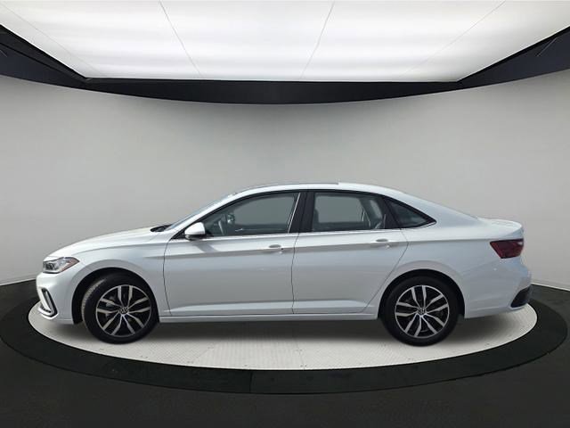 2026 Volkswagen Jetta SE photo 5