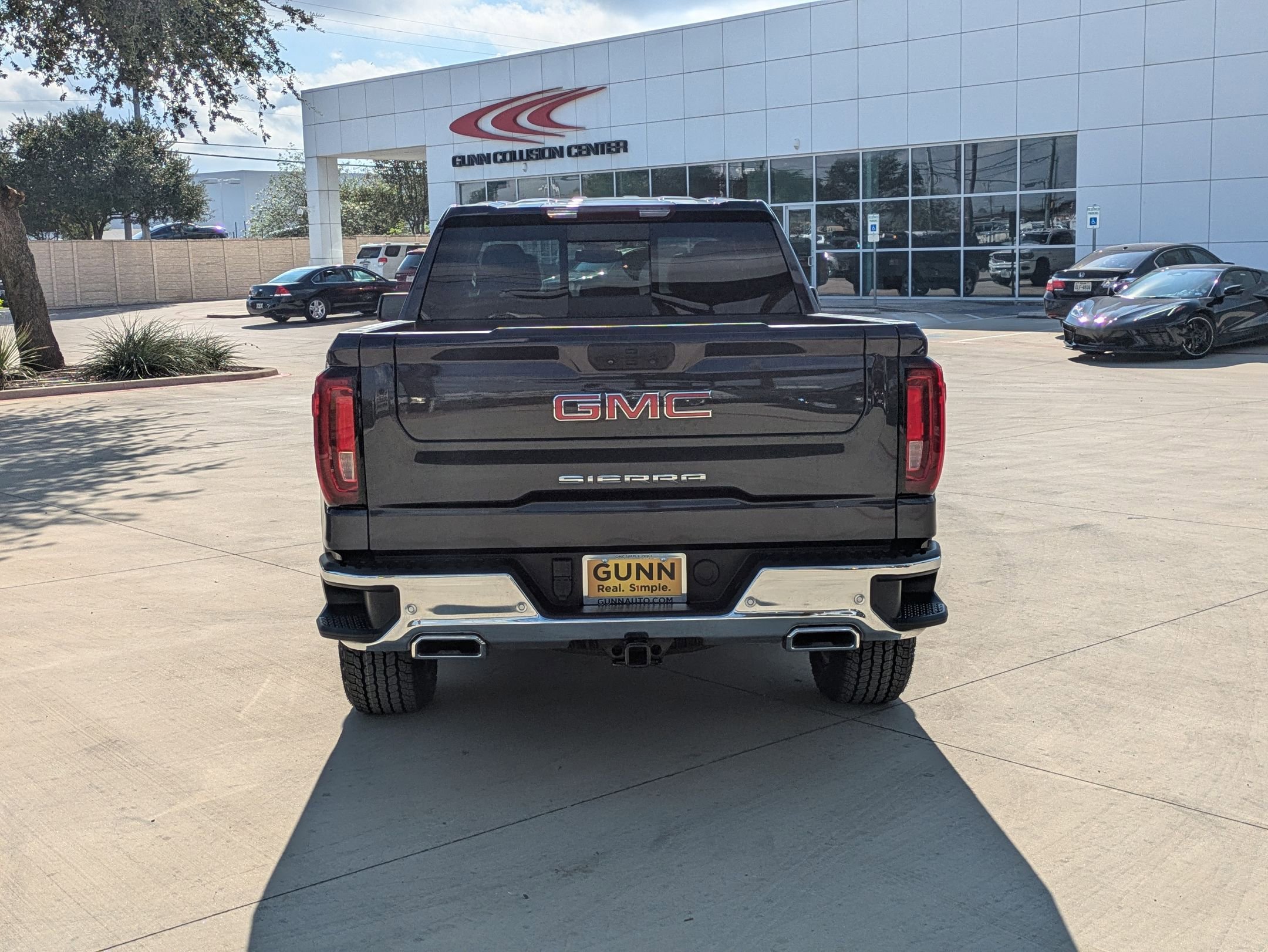 2022 Gmc Sierra 1500 SLT photo 3