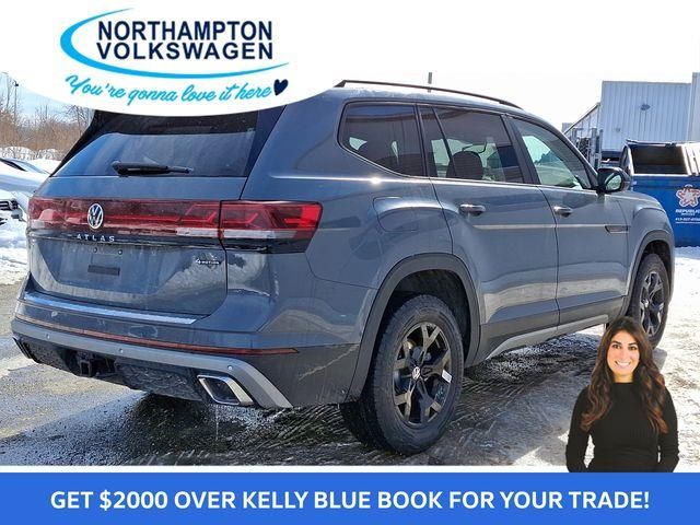 2025 Volkswagen Atlas Peak Edition SE photo 2