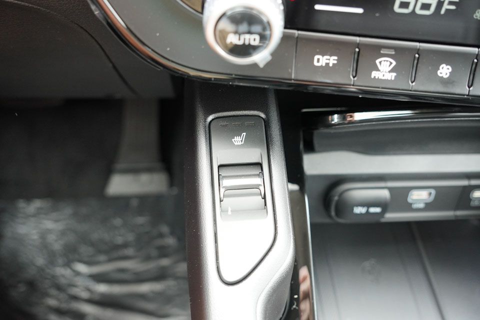 2025 Kia Telluride S photo 14