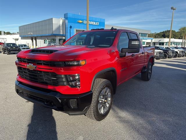 2026 Chevrolet Silverado 2500HD Custom photo 3