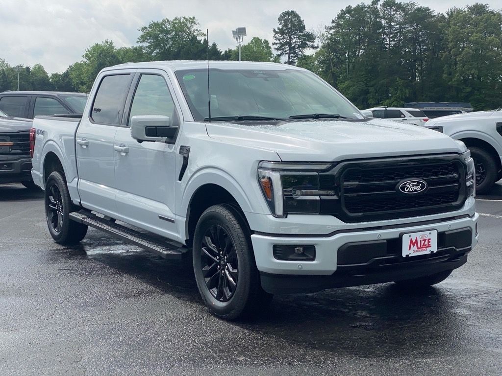 2025 Ford F-150 Lariat photo 2