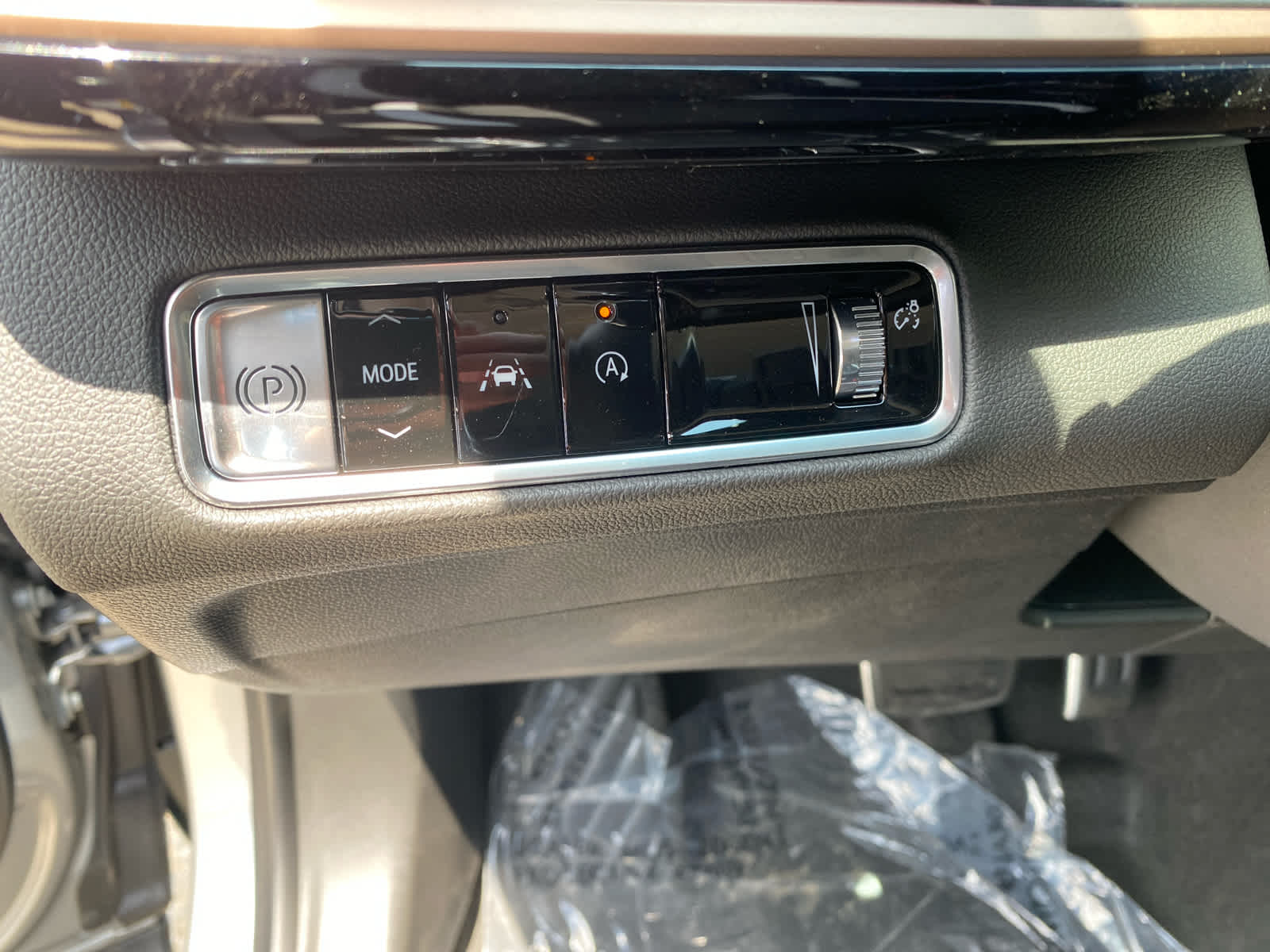 2025 Buick Envision Sport Touring photo 16
