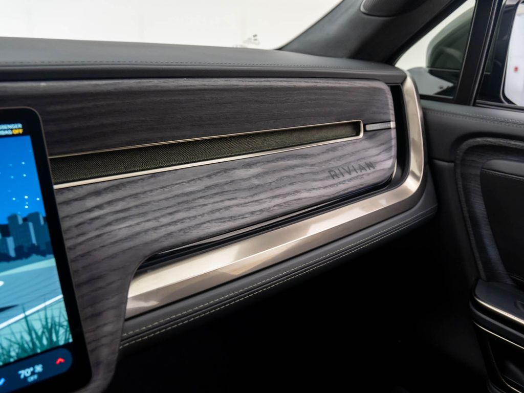 2022 Rivian R1S Launch Edition photo 27