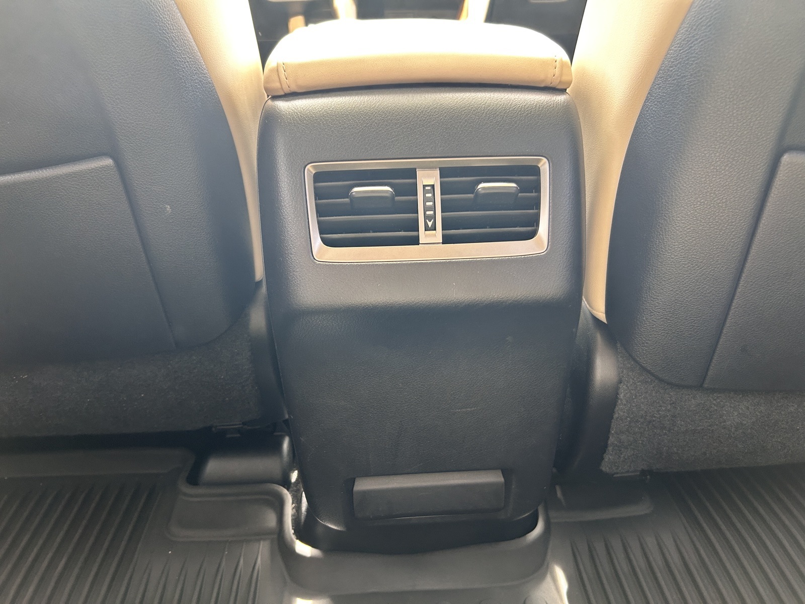 2022 Lexus RX 350L photo 20