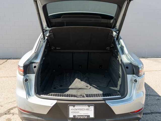 2022 Porsche Cayenne Coupe Base photo 13