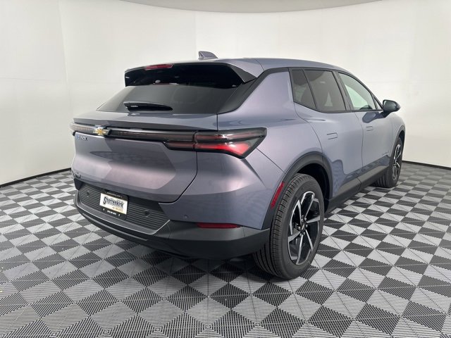 2026 Chevrolet Equinox EV 1LT photo 3
