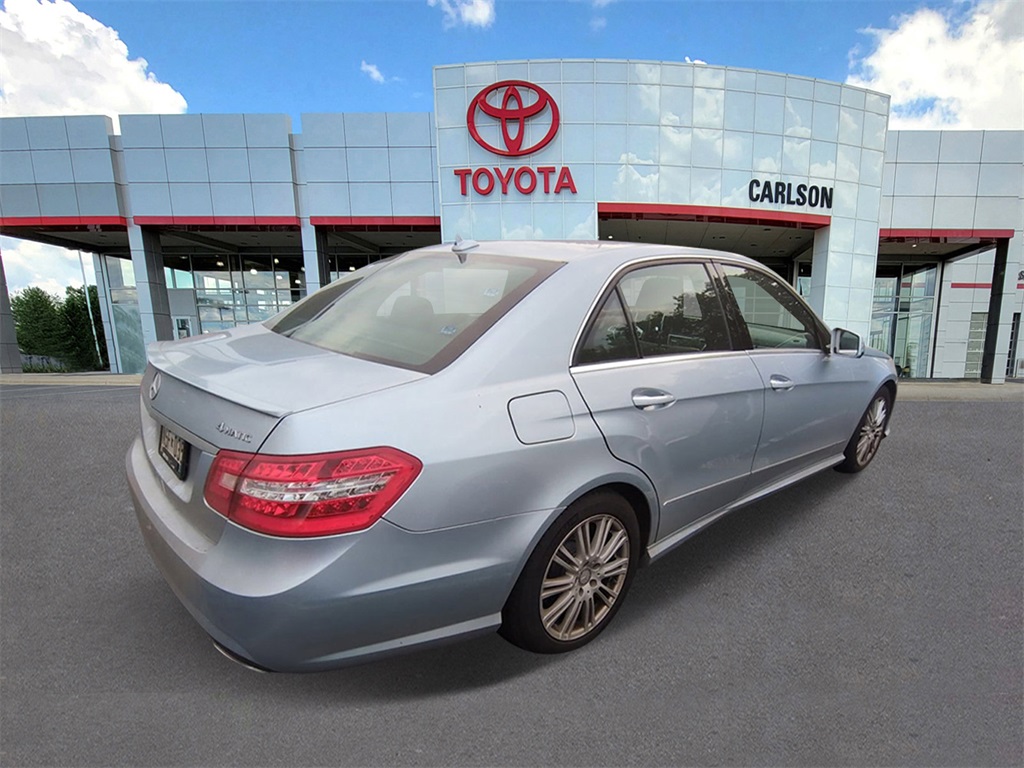 2013 Mercedes Benz E 350 4MATIC photo 2