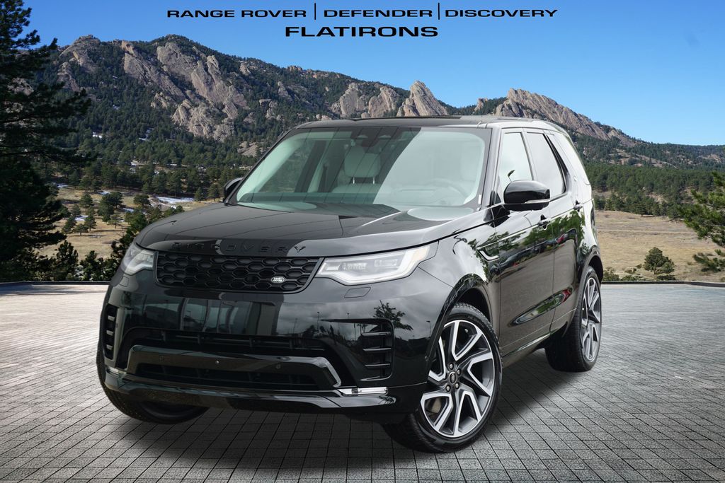 2025 Land Rover Discovery Dynamic SE's photo