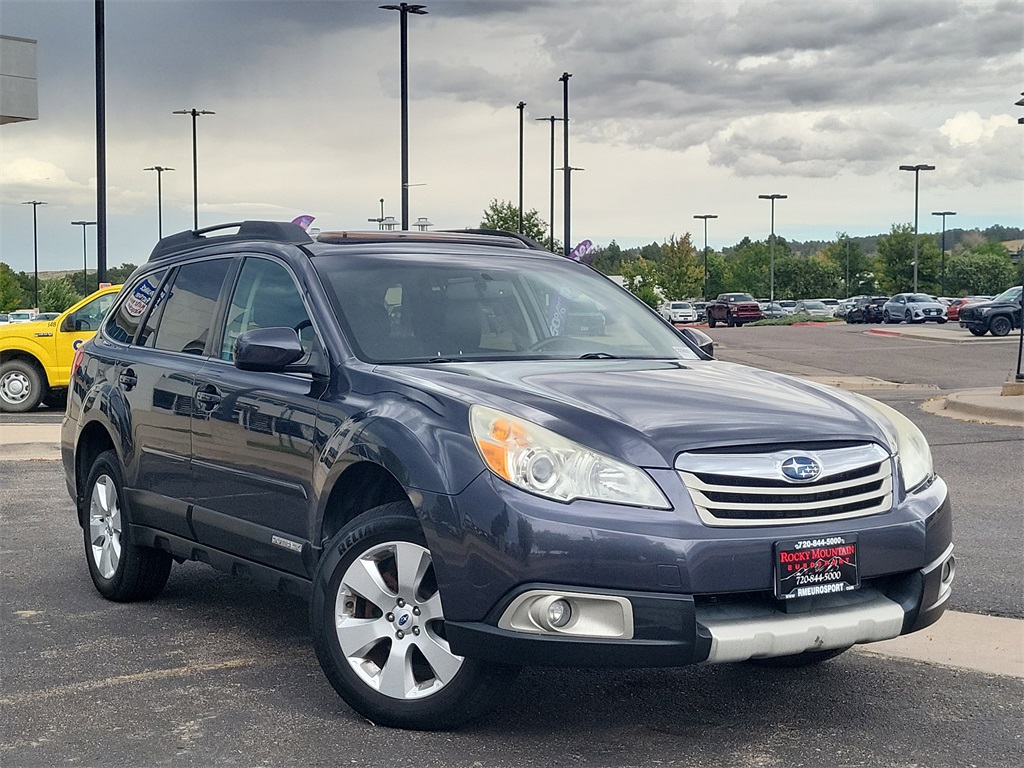 2012 Subaru Outback 2.5i Limited photo 2
