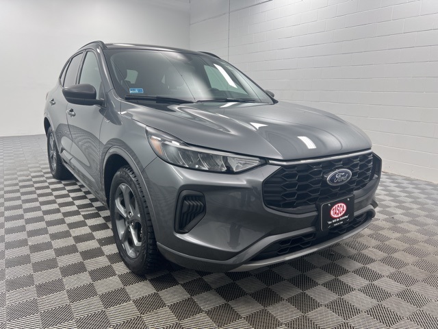 2023 Ford Escape ST-Line's photo