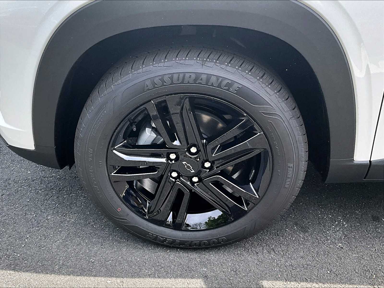 2025 Chevrolet Trax ACTIV photo 4