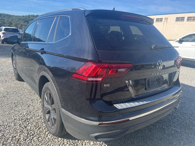 2022 Volkswagen Tiguan SE photo 4