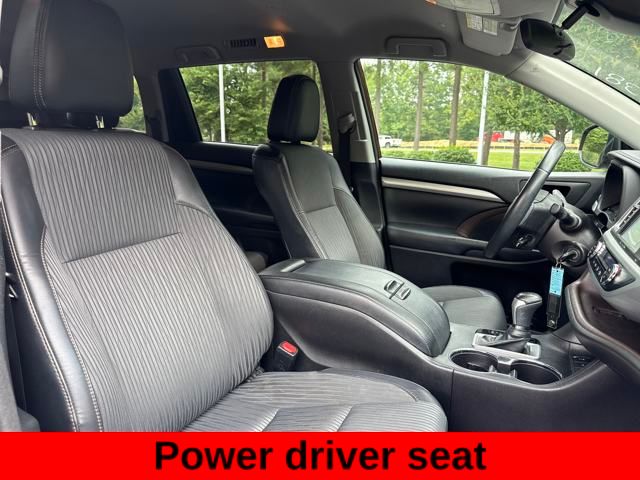 2018 Toyota Highlander LE Plus photo 12