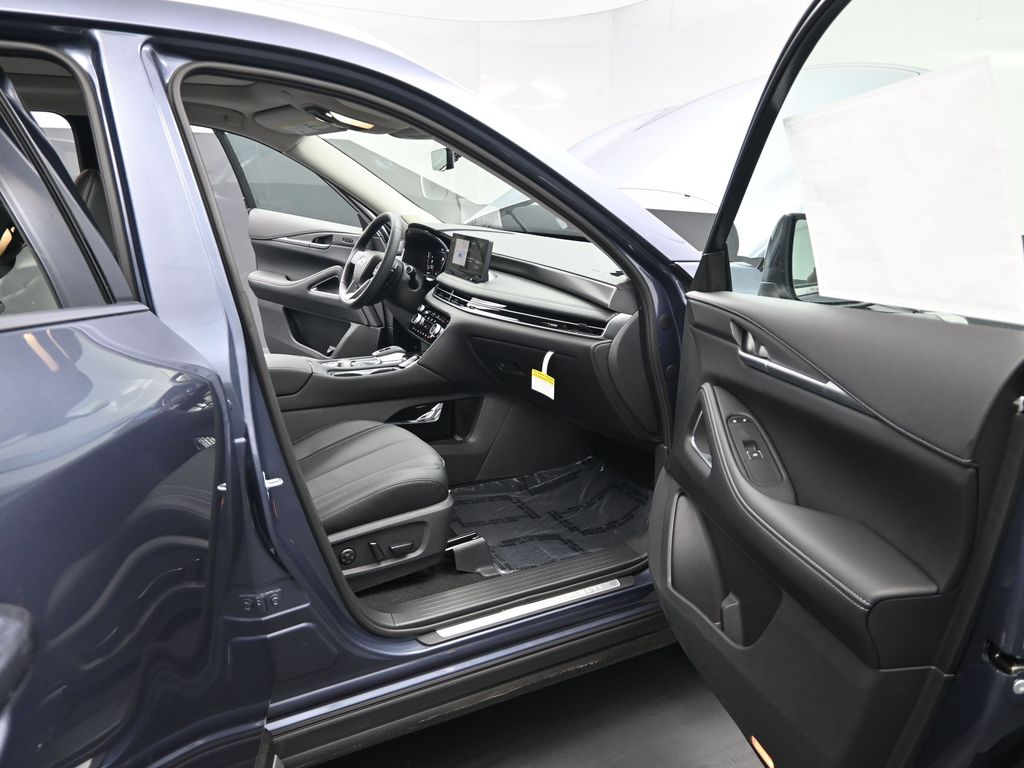 2026 Infiniti QX60 Luxe photo 15
