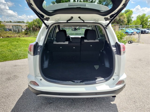 2018 Toyota RAV4 XLE photo 5