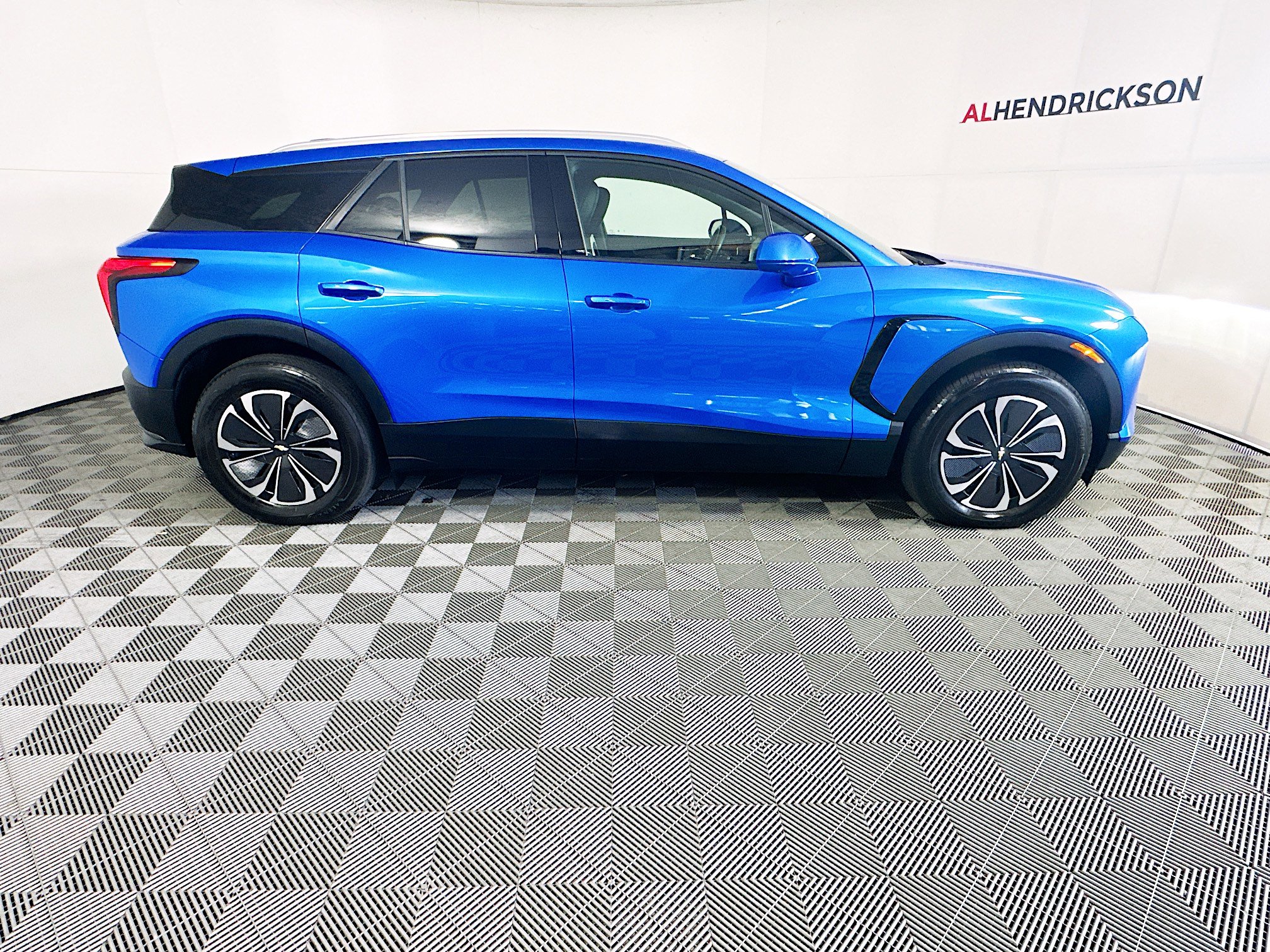 Used 2024 Chevrolet Blazer EV LT with VIN 3GNKDBRJ9RS258762 for sale in Coconut Creek, FL