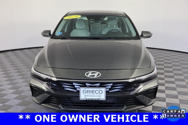 2024 Hyundai Elantra Hybrid Limited photo 3