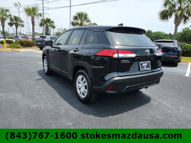 2024 Toyota Corolla Cross L photo 2