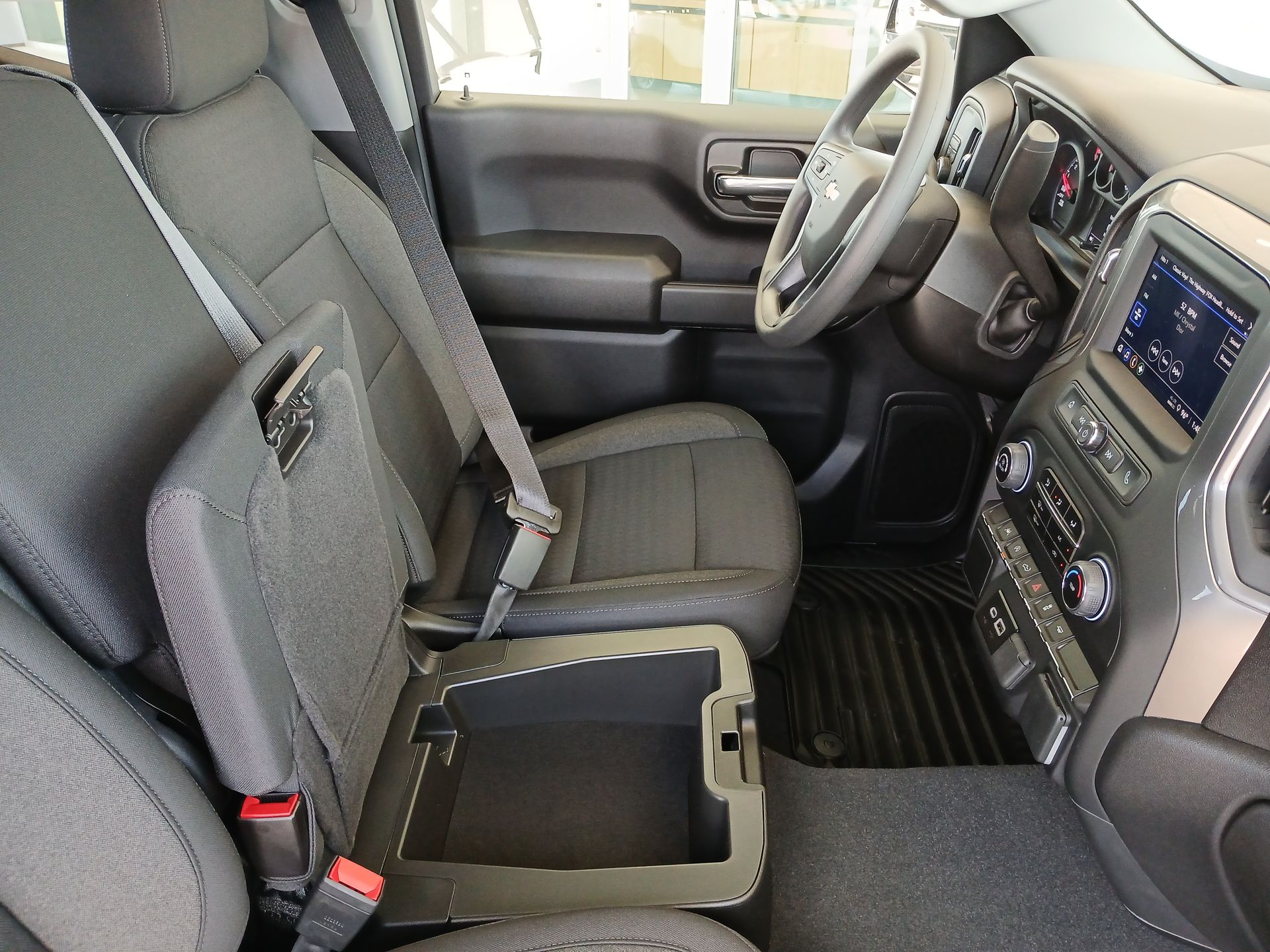 2025 Chevrolet Silverado 1500 Custom photo 21