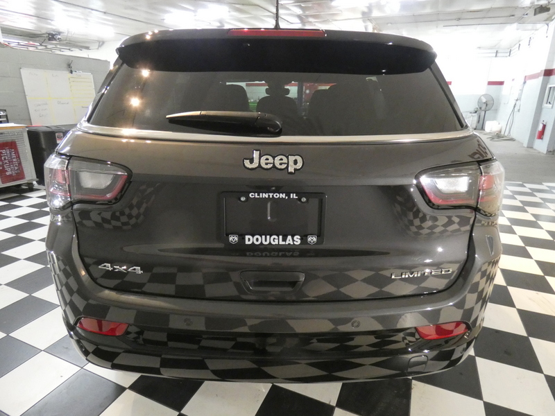 2024 Jeep Compass Limited photo 2