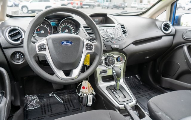 2018 Ford Fiesta SE photo 10