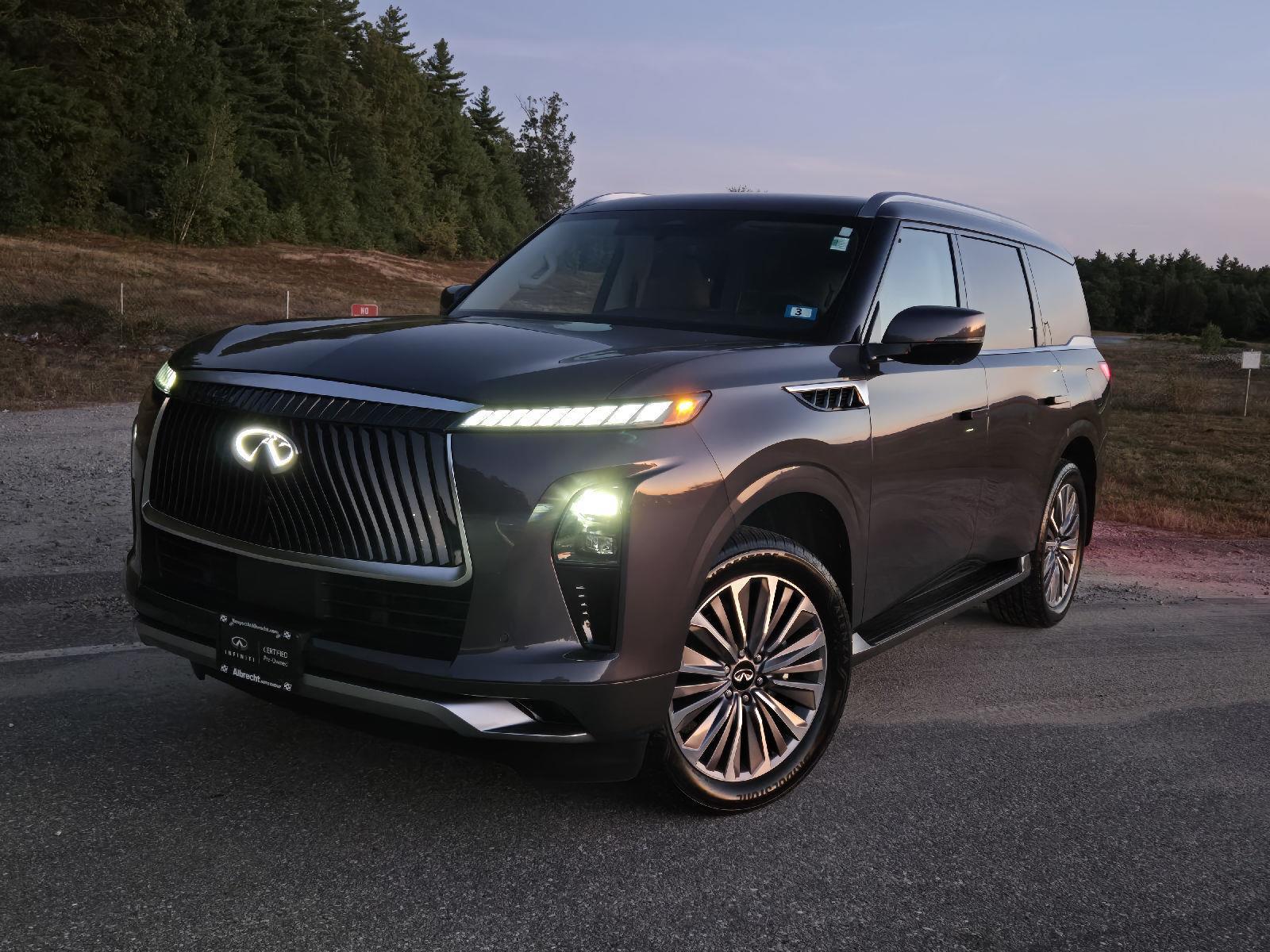 2025 Infiniti QX80 Luxe photo 3