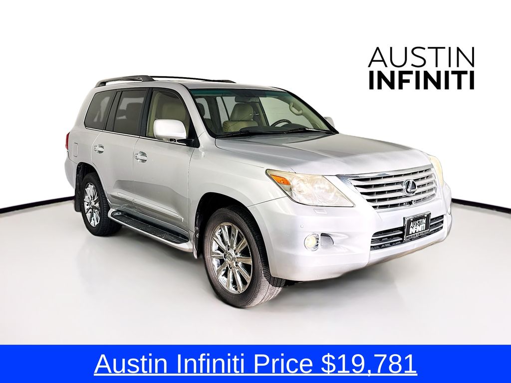 2011 Lexus LX 570's photo