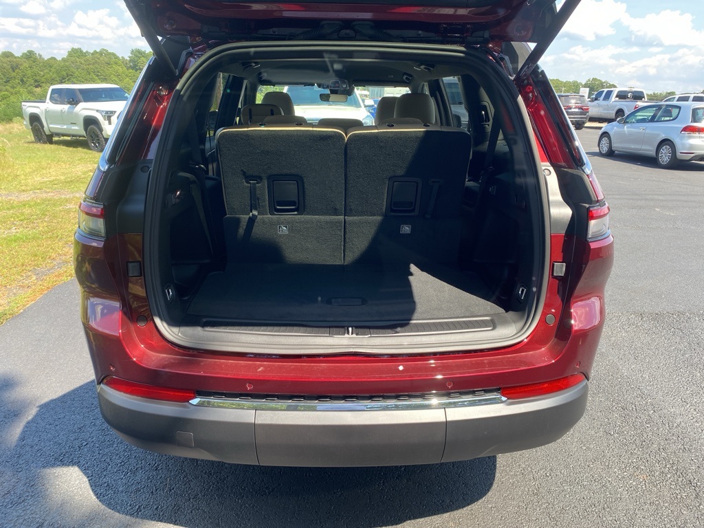 2025 Jeep Grand Cherokee Limited photo 14