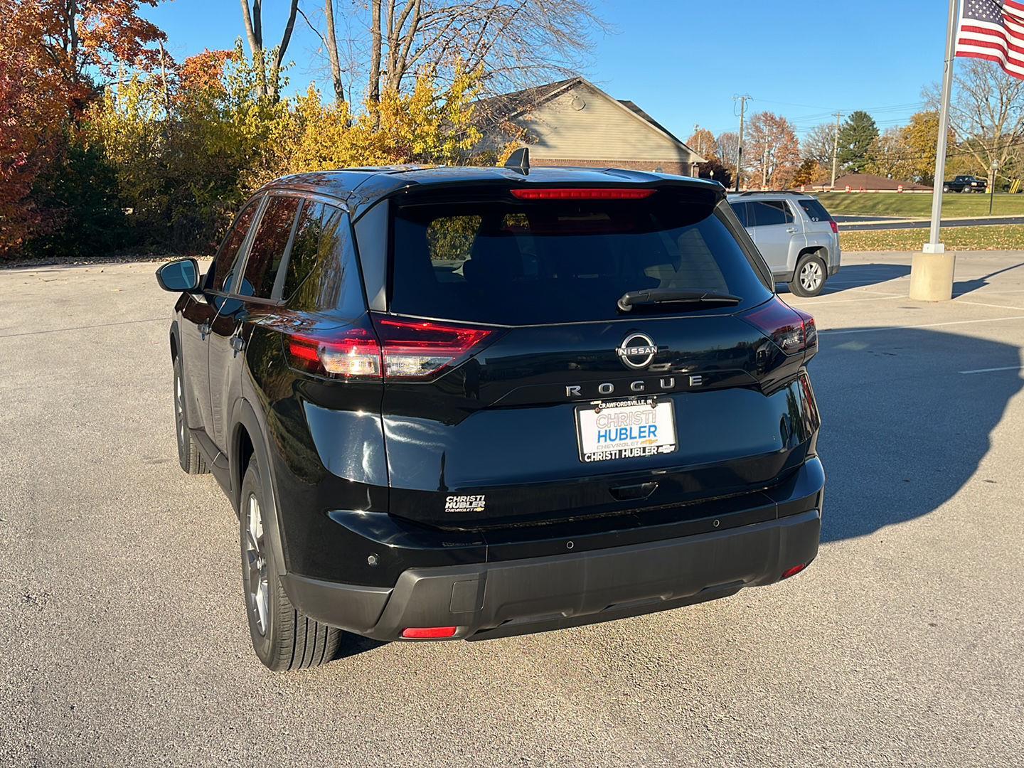 2024 Nissan Rogue S photo 3