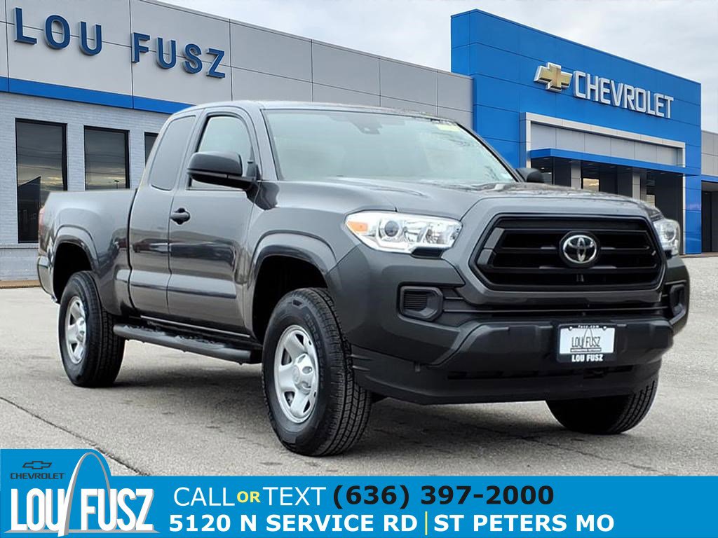2022 Toyota Tacoma SR's photo
