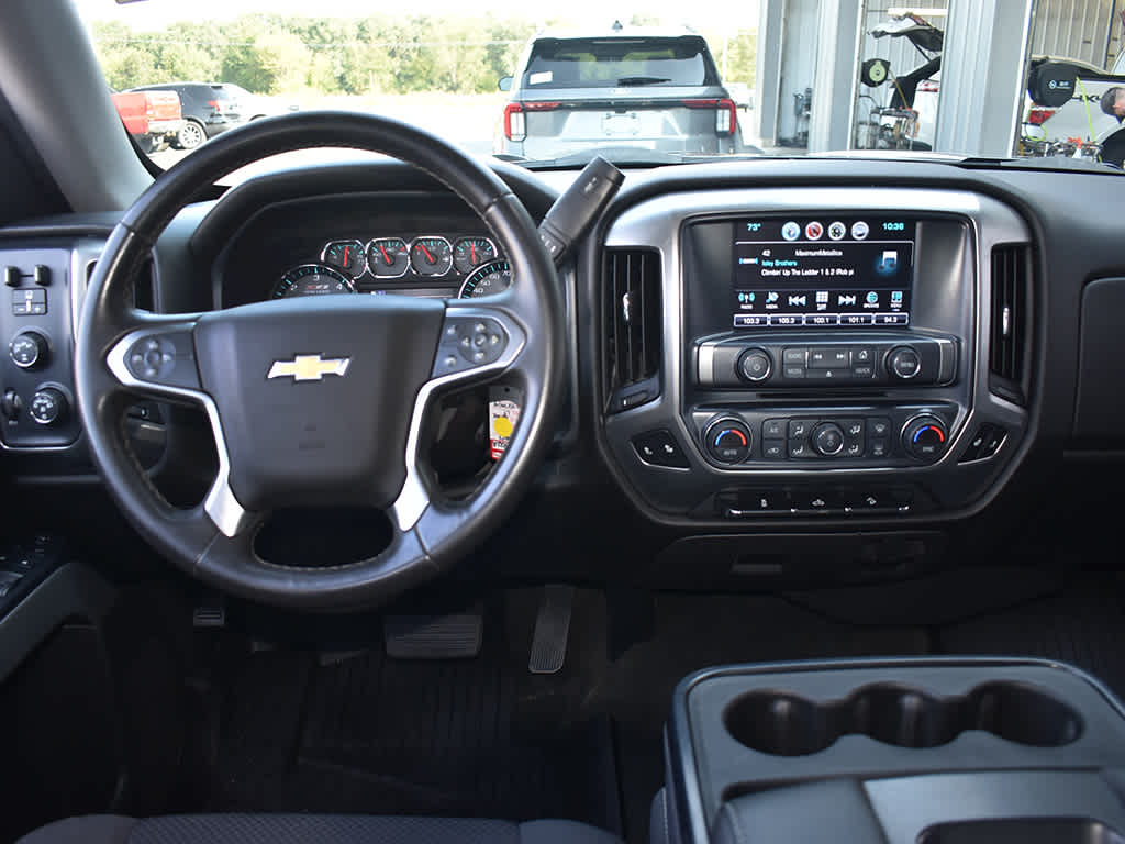 2017 Chevrolet Silverado 1500 LT photo 15