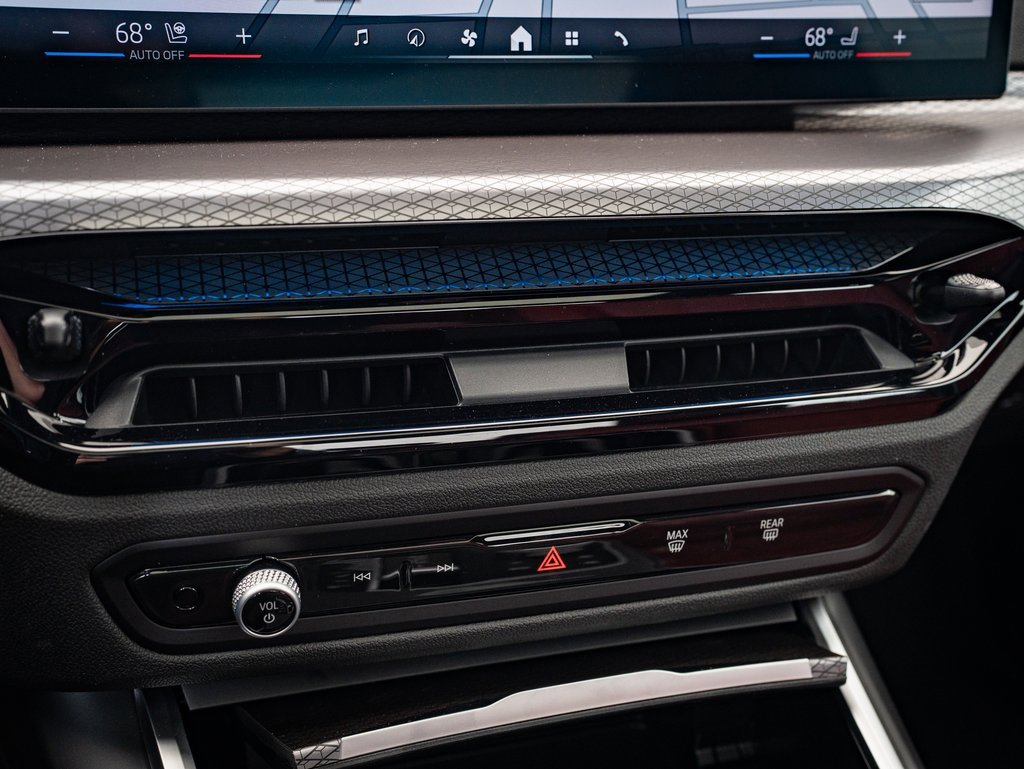 2025 Bmw 330i photo 32