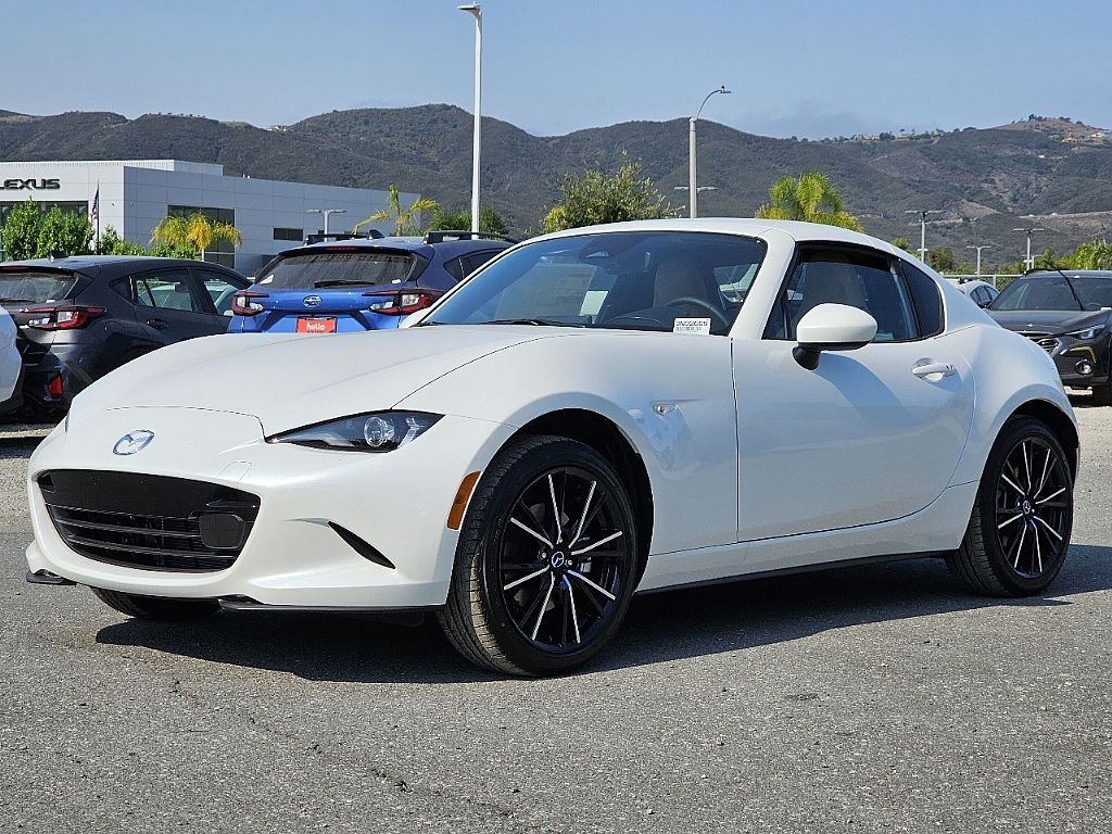 2025 Mazda MX-5 Miata Miata RF Grand Touring photo 4