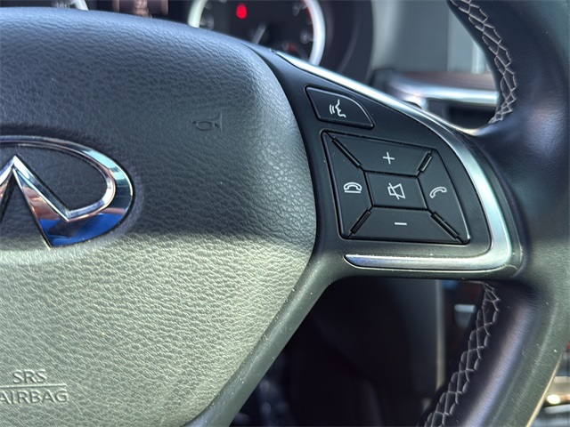 2018 Infiniti QX30 Premium photo 22